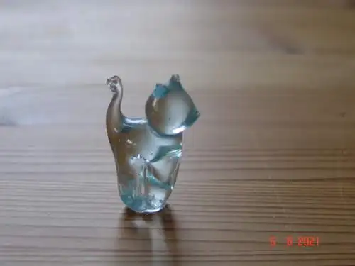 Miniatur Katze Glas massiv - hellblau transparent
