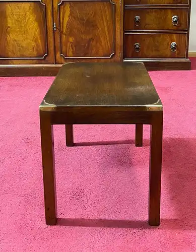 Englische Möbel original Military Beistelltisch Lampentisch Mahagoni Messing Eck