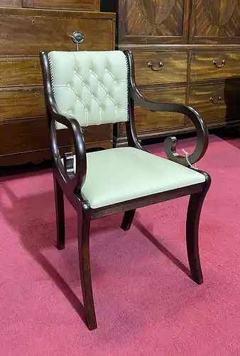 Englische Möbel Chesterfield Mahagoni Leder Stuhl mit Armlehne weiß Made in UK