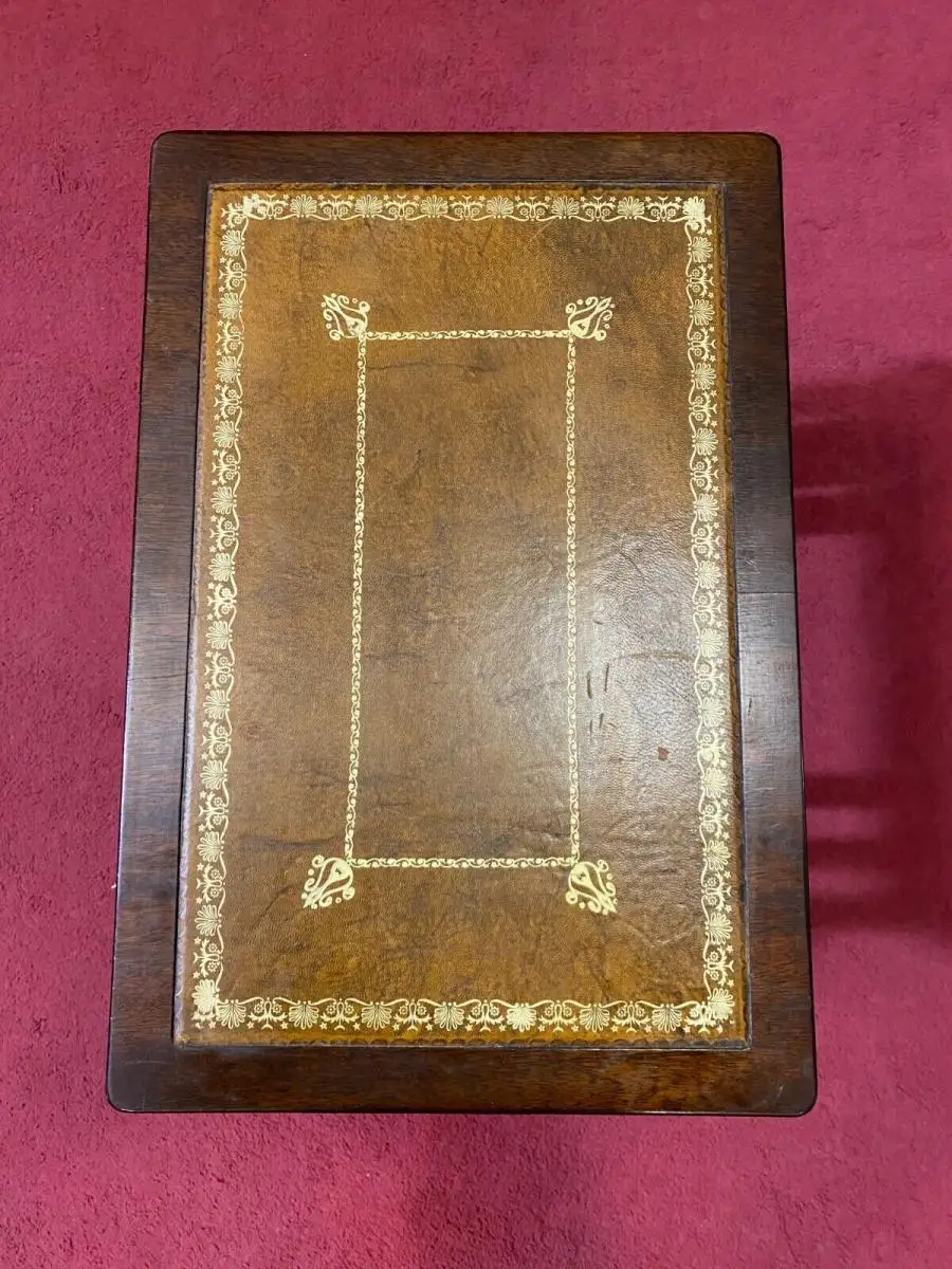 Englische Möbel Original Mahagoni Satz Tische Beistelltisch Set mit Leder 3