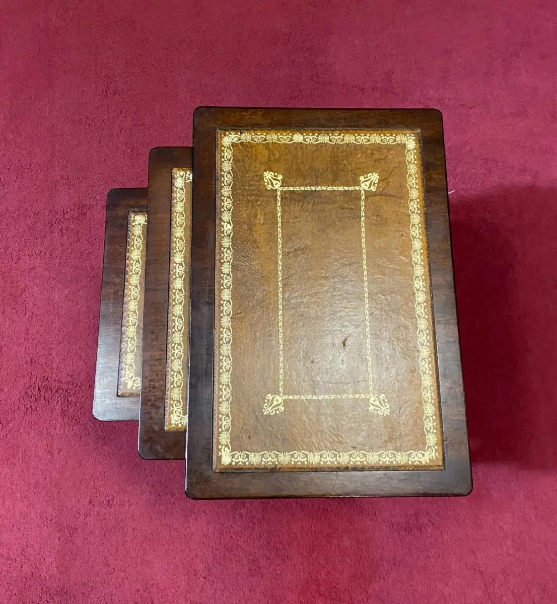 Englische Möbel Original Mahagoni Satz Tische Beistelltisch Set mit Leder 4