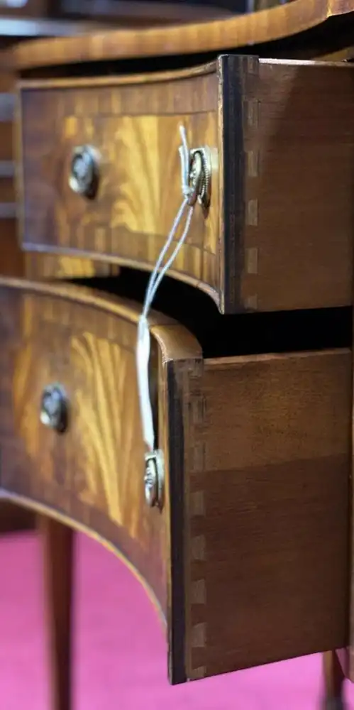 Englische Möbel Regency Serpentine Sideboard Anrichte Bevan Funnell Made in UK 3