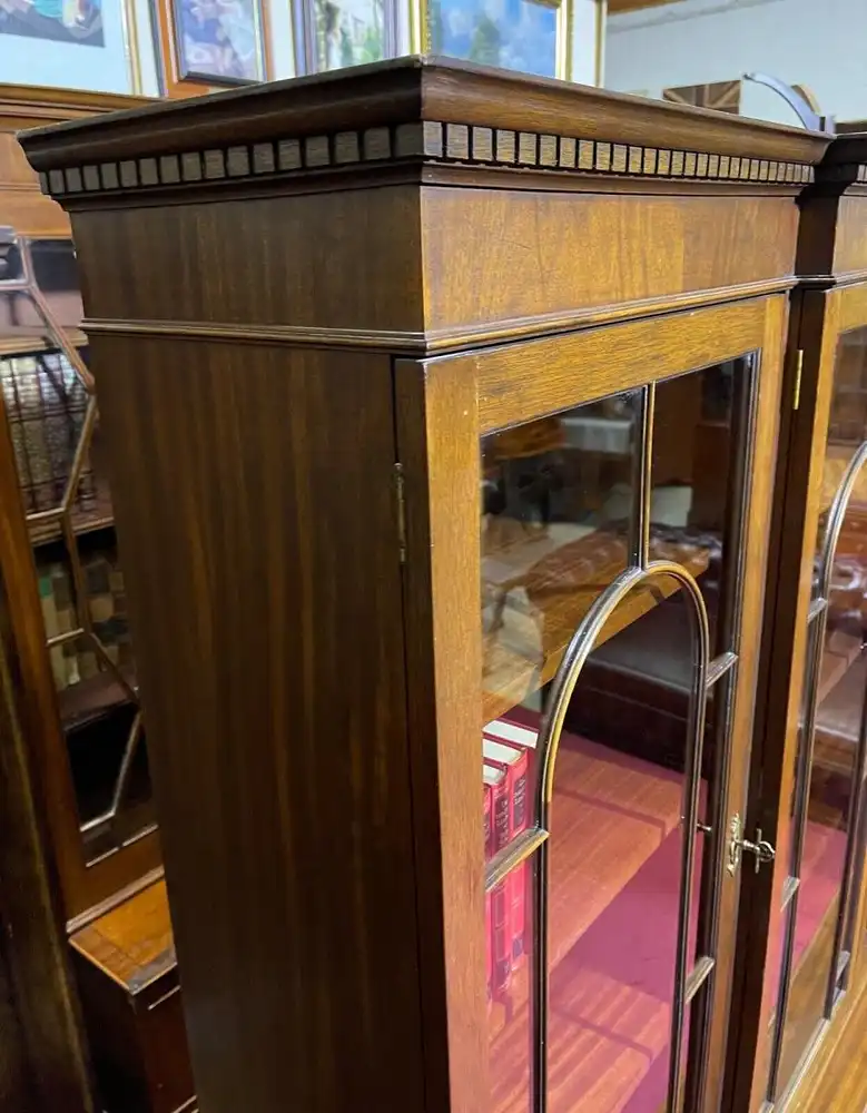 Englische Möbel Bücherschrank Mahagoni Breakfront Herrenzimmer Made in England 2