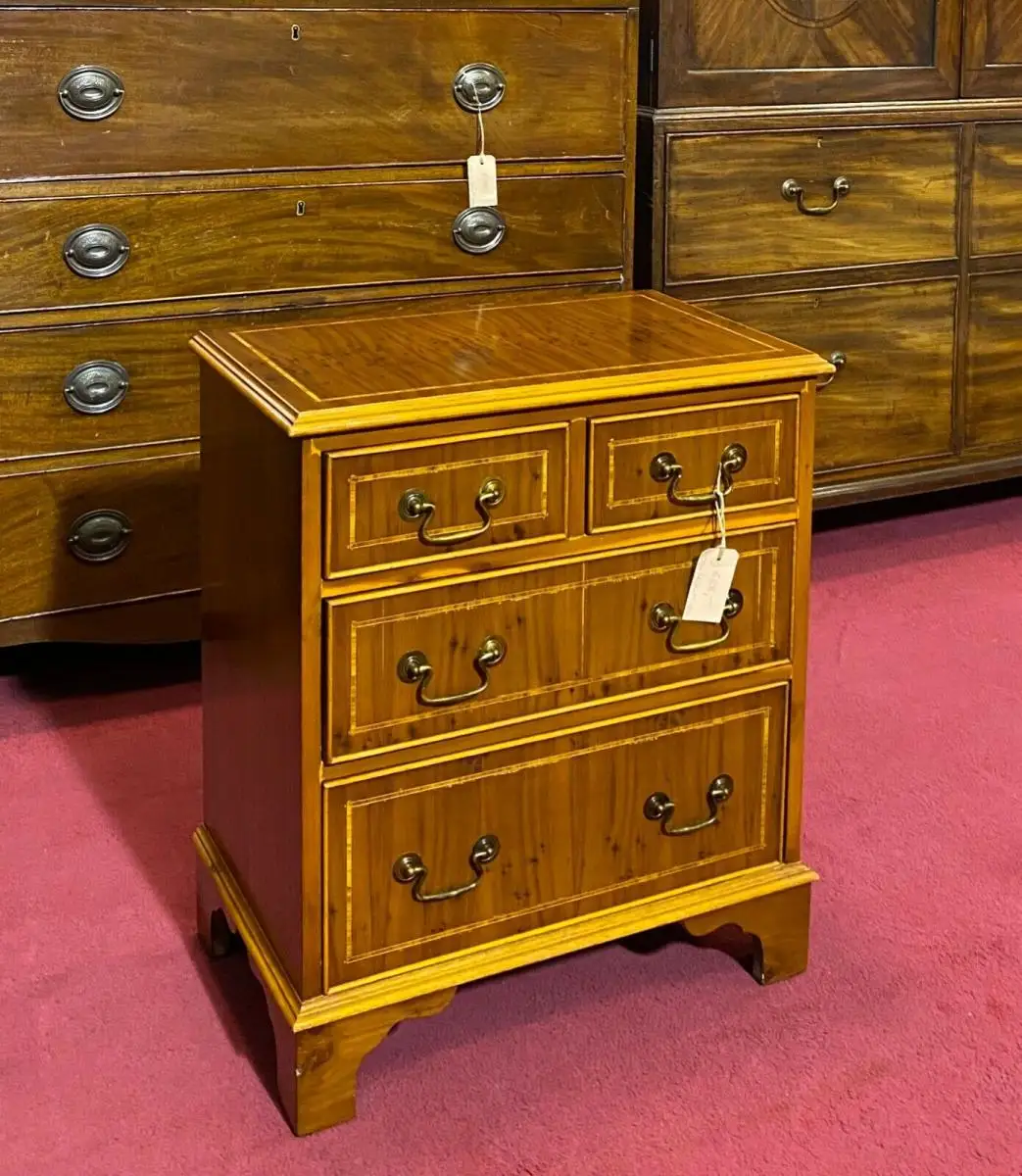 Englische Möbel Stil Regency Kommode Eibe 4 Schubfächer Intarsie Made in England 1