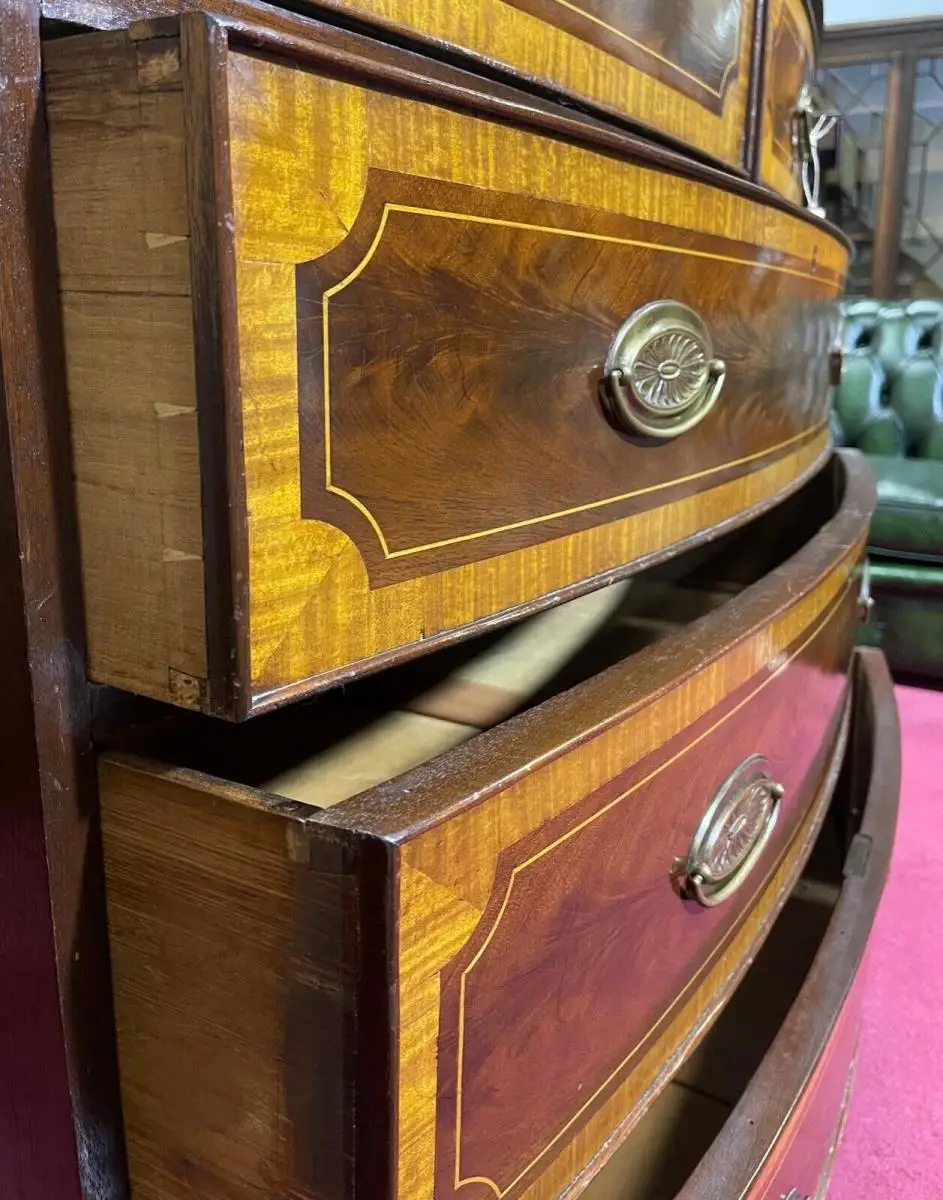 Englische Möbel Antik Kommode Highboard Mahagoni Intarsie Messinggriff Bowfront 6