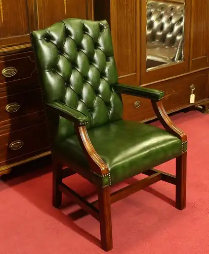 Englische Möbel Gainsborough Chesterfield Stuhl mit Armlehne Antik Leder grün UK
