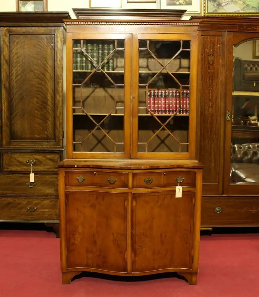 Englische Möbel Regency Bücherschrank mit serpentine Front Schubfach vers Regale 0