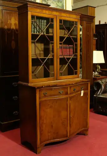 Englische Möbel Regency Bücherschrank mit serpentine Front Schubfach vers Regale