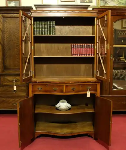 Englische Möbel Regency Bücherschrank mit serpentine Front Schubfach vers Regale