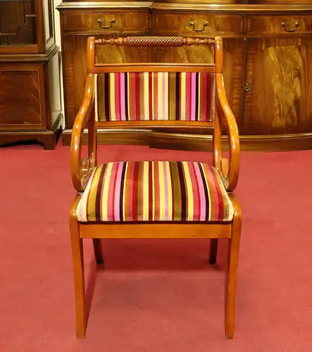 Englische Möbel Set von 8 Esszimmer Esstisch Stuhl Stühle 2 mit Armlehe Heldense