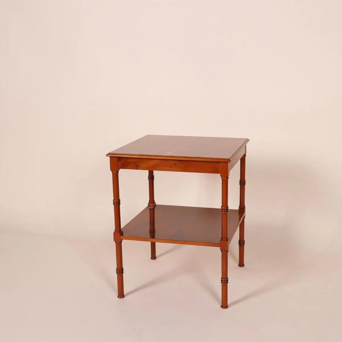 Englische Möbel Original Stilmöbel Heldense Eibe Tisch Beistelltisch Lampentisch 1