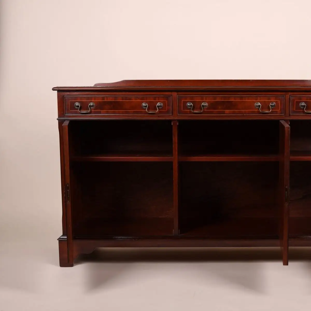 Englische Möbel Stilmöbel Mahagoni Sideboard Anrichte Intarsie Schubfächer UK 3