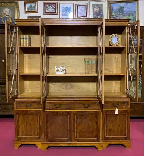 Englische Möbel Bücherschrank Bibliothek Eibe Herrenzimmer Vitrine aus England