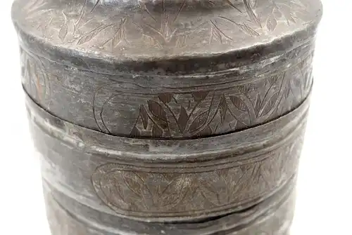 Antike Essens Transportbox / Bento aus Indonesien Messing Handgearbeitet um 1900