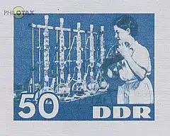D,DDR Mi.Nr. 950 Chemie für Frieden und Sozialismus, Laborantin (50)