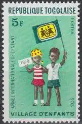 Togo Mi.Nr. 1360A Int.Jahr d.Kindes, Kinder mit Schild und Flagge (5)