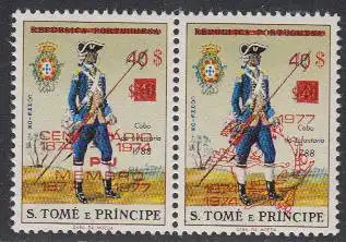Sao Tomé und Principe Mi.Nr. Zdr.482-83b Militäruniformen m.Aufdruck 