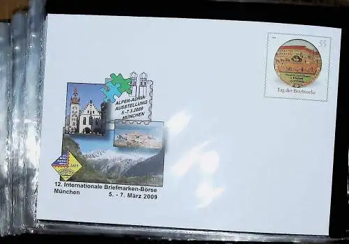 kleines FDC-Album mit 84 Ganzsachen-Umschlägern Bund, Frankturwert über 40 €