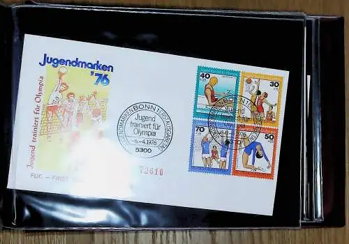 kleines FDC-Album mit 81 FDC Bund aus den 70er Jahren