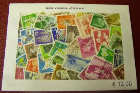 Japan, Paket mit 200 verschiedenen Briefmarken 