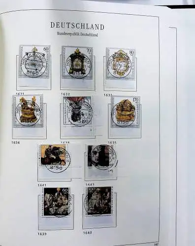 Vordruckblätter Bund mit Marken aus 1976-1995 (gest.) im Schraubbinder