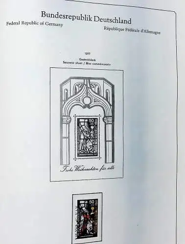 Album Verlag Aschersleben mit Blättern Bund 1949 - 85 im Klemmbinder mit Marken