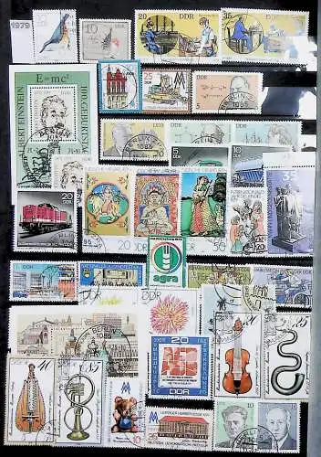 Sammlung DDR meist gestempelt aus den Jahren 1949 bis 1990