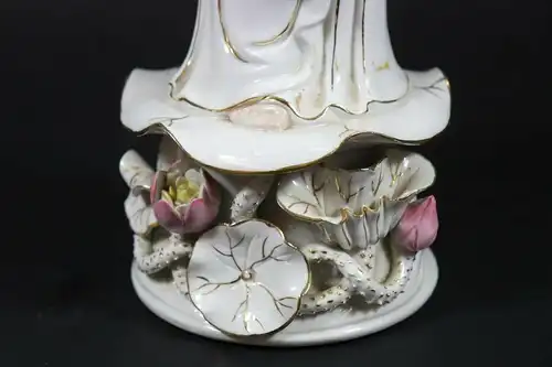Vintage Guanyin auf Lotus, 45 cm hoch