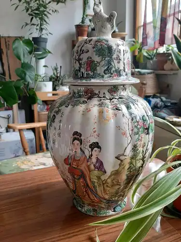 Chinesische Vintage Tempel Vase mit Foo Hund, 41 cms