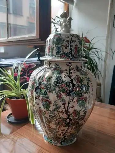 Chinesische Vintage Tempel Vase mit Foo Hund, 41 cms