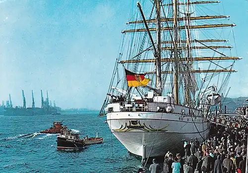 21 - Deutschland - Hamburg , 3 mastiges Segelschulschiff im Hafen , Elbe , Segelschiff - gelaufen 1980