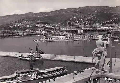 81 - Italien - Trieste , Triest , Porto , Hafen , Schiff - nicht gelaufen