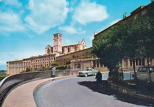 153 - Italien - Assisi , Basilica di S. Francesco e Sacro Convento , Kirche u. Kloster der heiligen Franziskus , Auto - gelaufen 1974