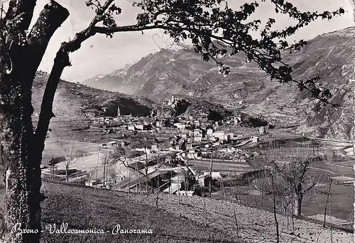 267 - Italien - Breno , Vallecamonica , Panorama - gelaufen 1950