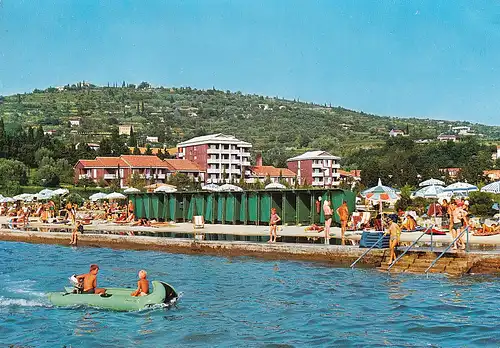 567 - Jugoslawien - Slowenien , Portoroz , Hotel Lucija , Plaza , Strand , Boot - gelaufen 1970