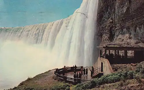 821 - Kanada - Canada , Ontario , Plaza below Horseshoe Falls , Niagara Falls , Table Rock - gelaufen 1965
