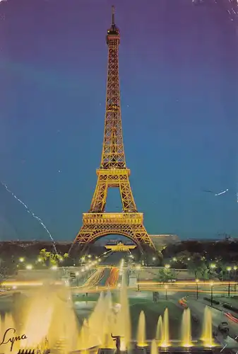 957 - Frankreich - Paris , Eiffelturm , Wasserspiele am Trocadero bei Nacht - gelaufen 1971