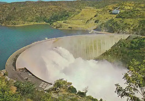 1331 - Rhodesien - Rhodesia , Lake Kariba , the Wall with 5 flood Gates open , Stausee , Staumauer - gelaufen 1976