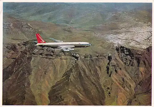 1443 - Südafrika - South Africa , Drakensberg , Boeing 707 , Suid Afrikaanse Lugdiens , Flugzeug - gelaufen 1976