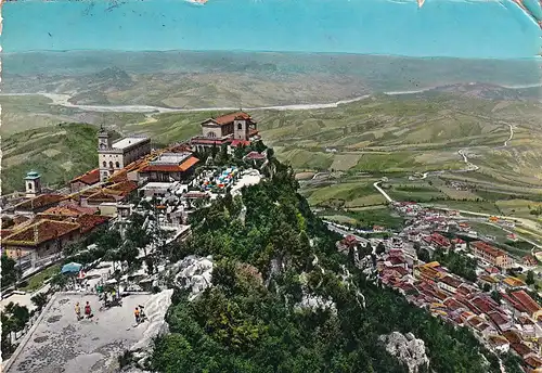 1578 - San Marino - La Pieve - Il Palazzo del Governo con vista del Borgo Maggiore , Regierungspalast - gelaufen 1960