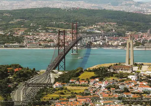 1642 - Portugal - Lisboa , Ponte 25 de Abril , Brücke - gelaufen