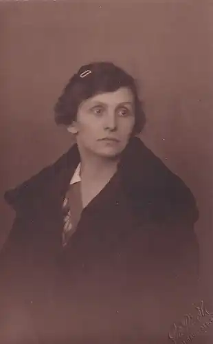 1914 -  - Portrait einer Frau