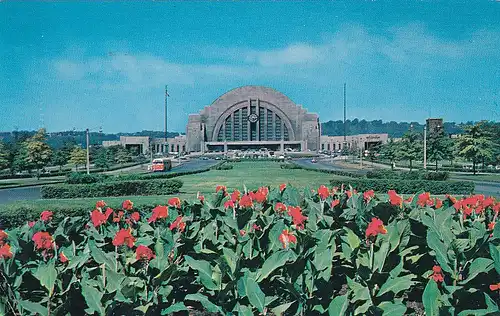 2148 - USA - Ohio , Approach to Cincinnati Union Terminal , Blumen - nicht gelaufen