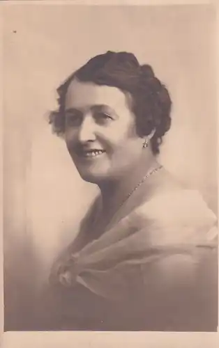 2224 - Österreich - Leoben , Aufnahme einer Frau , 1926 -  1926
