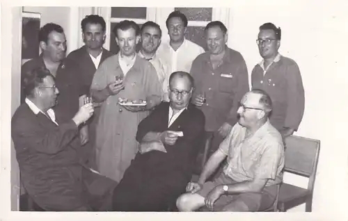 2311 -  - Aufnahme einer Gruppe Männer v. 1958 -  1958
