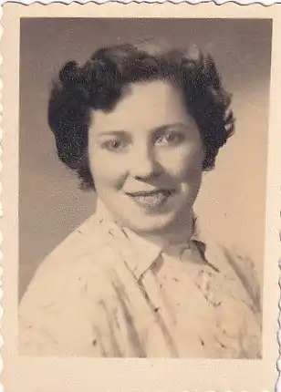 2592 - Österreich - Wien , Portrait , Aufnahme einer Frau