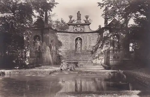 3167 - Österreich - Salzburg , Lustschloß Hellbrunn Tischgrotte , Springbrunnen - nicht gelaufen