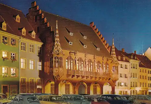 3954 - Deutschland - Freiburg im Breisgau , Das historische Kaufhaus , Auto - gelaufen