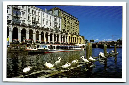 4004 - Hamburg , Alsterarkaden , Alster , Schwäne , Boot - gelaufen