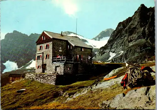 4235 - Tirol , Bonn Matreier Hütte mit Wunspitze , Eichham und Säulspitze - gelaufen 1980